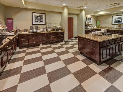 Hampton Inn&suites 3*