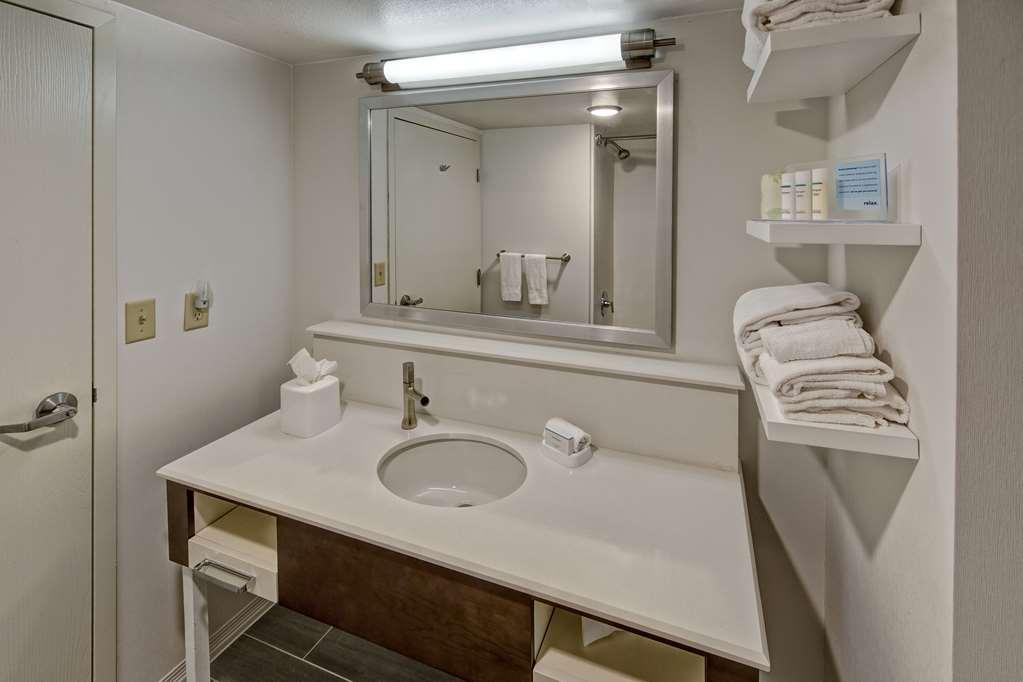Hampton Inn&suites 3*