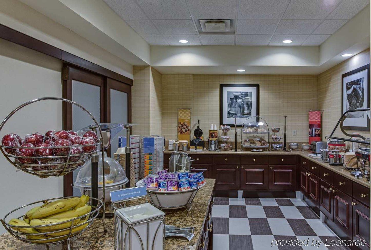 Hampton Inn&suites 3*